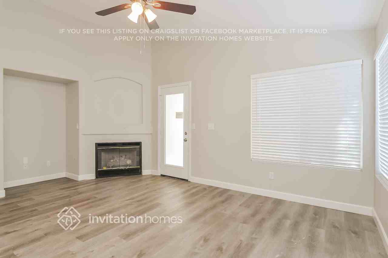 1853 Vista Pointe Ave - Photo 5 of 16