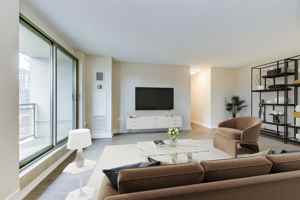 featured image of 140 Robinson St