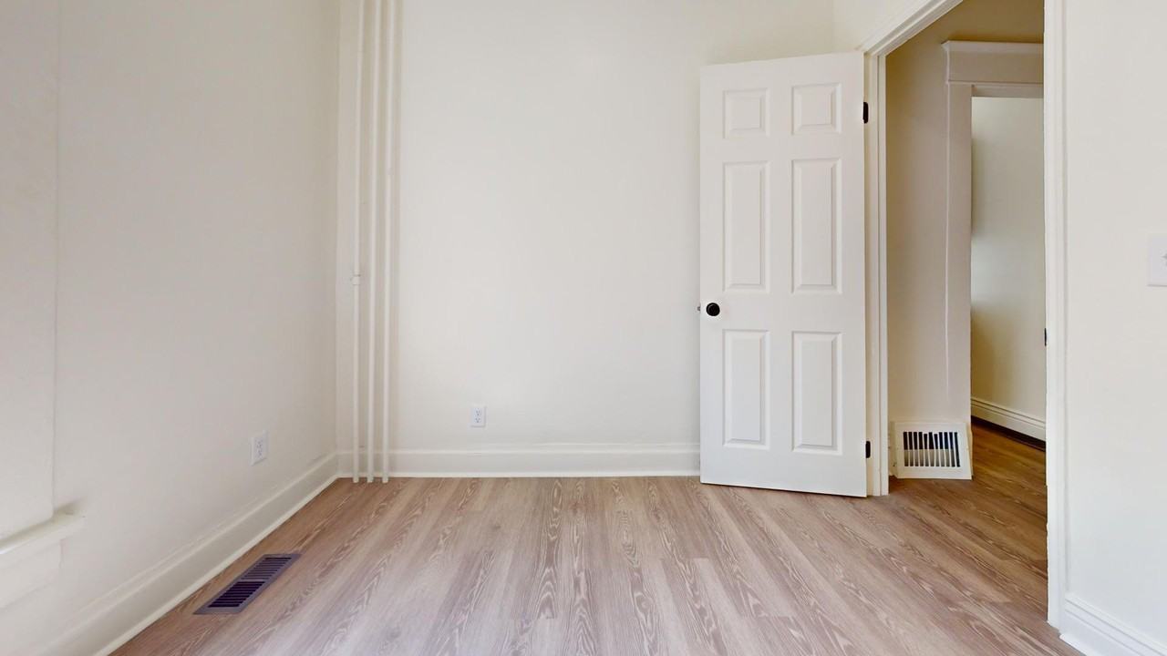 2746 Madison Ave - Photo 7 of 20