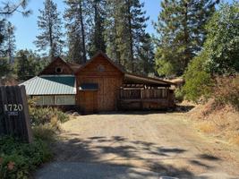 featured image of 1720 Main St