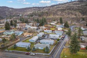 featured image of 1106 Emerson Dr