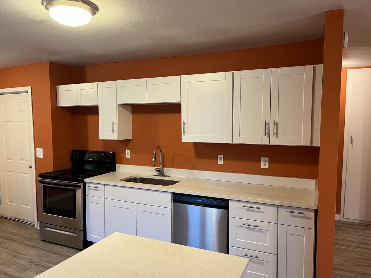 Emerson Cottages - Photo 6 of 10