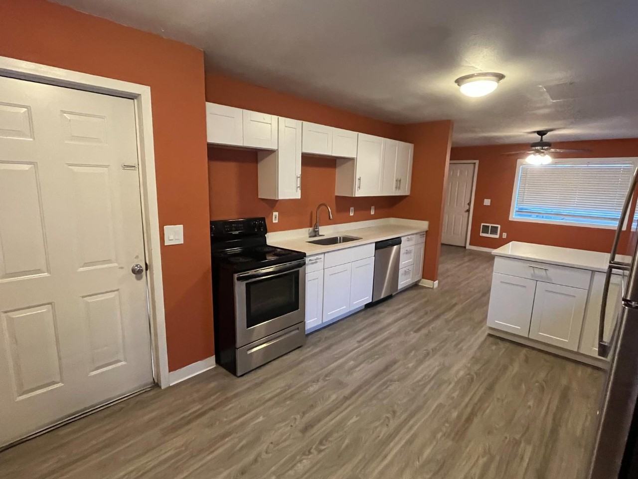 Emerson Cottages - Photo 7 of 10