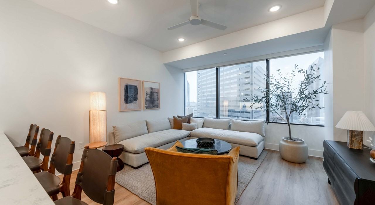 Elm St & N Akard St #722 - Photo 4 of 31