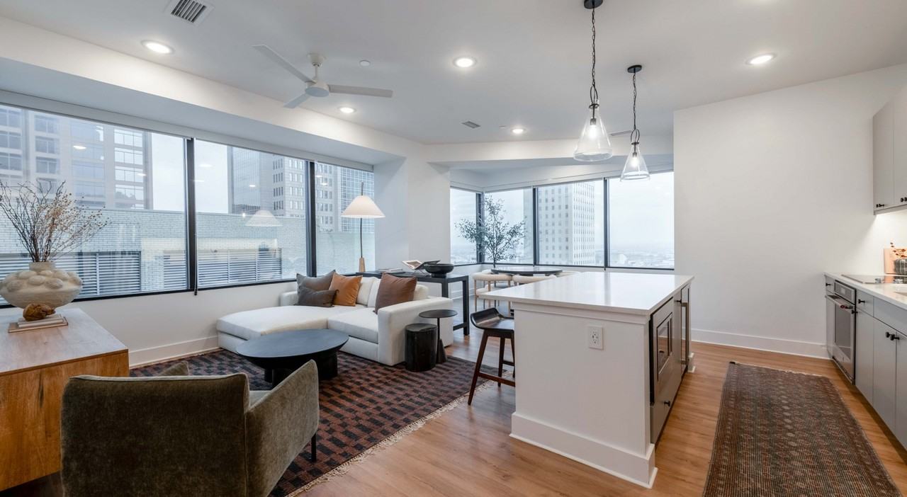 Elm St & N Akard St #722 - Photo 5 of 31