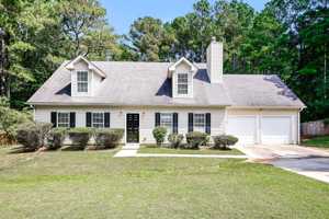 featured image of 215 Carlin Ct