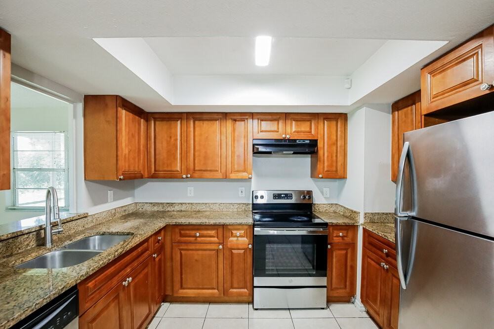 613 Se Starfish Ave - Photo 7 of 16