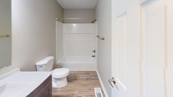 featured image of 1349 Saddlebrook Ct W