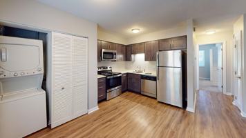 featured image of 1349 Saddlebrook Ct W