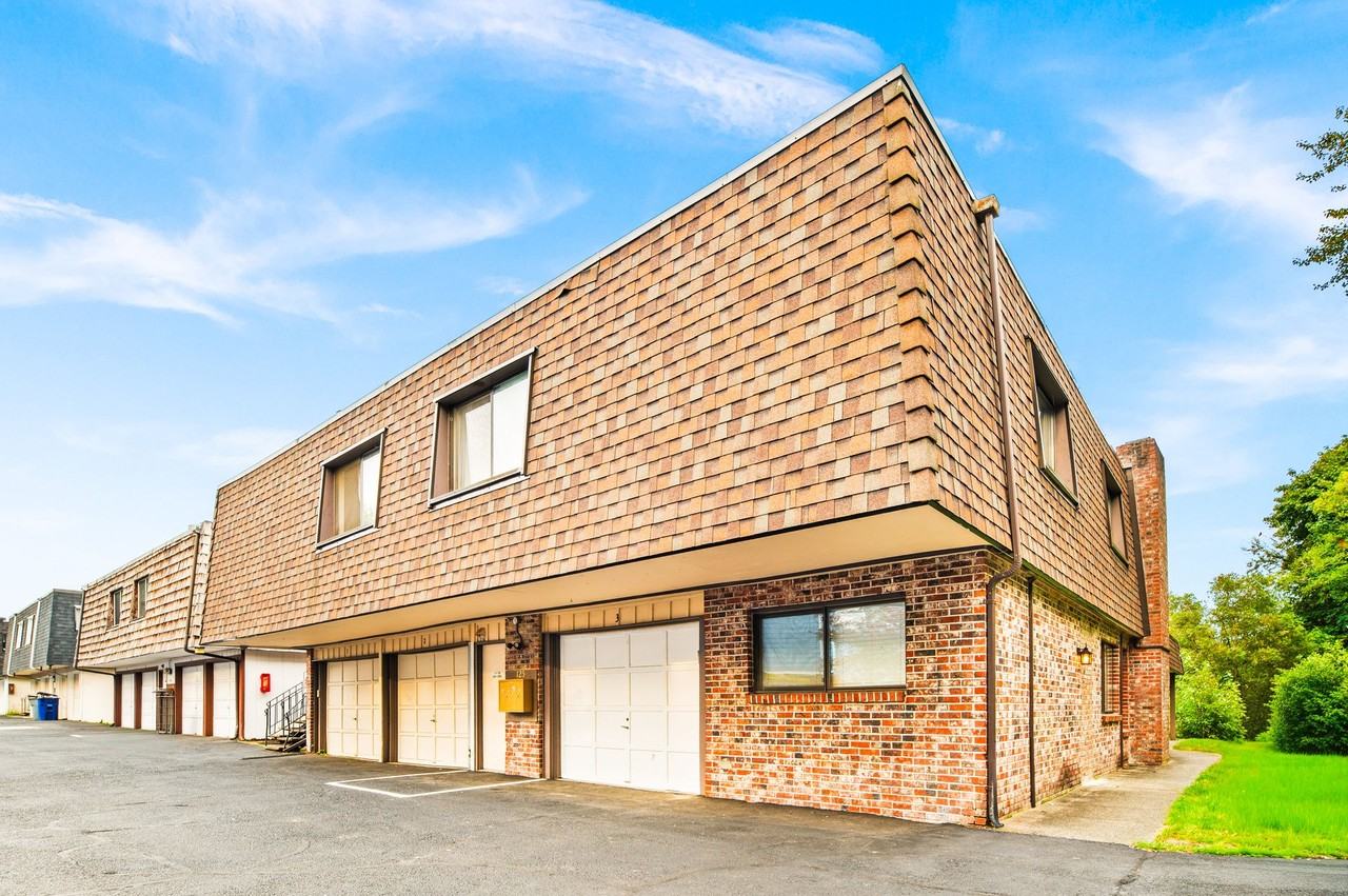 Fairlake Quads - Photo 2 of 4