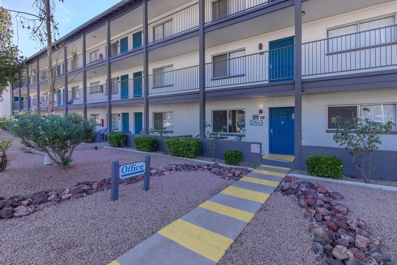 The Bronte East - Photo 2 of 17