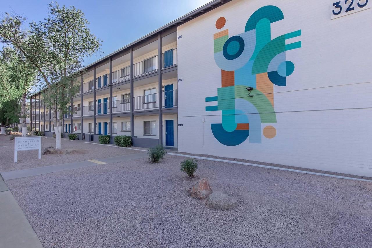 The Bronte East - Photo 3 of 17