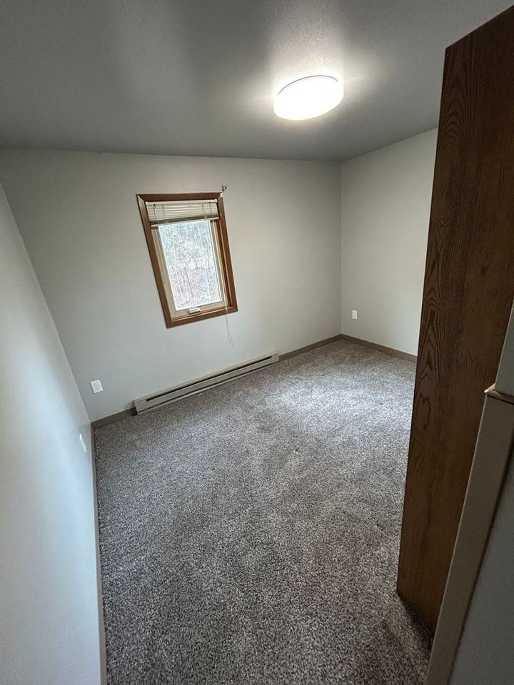 1038 Fond du Lac Ave - Photo 7 of 14