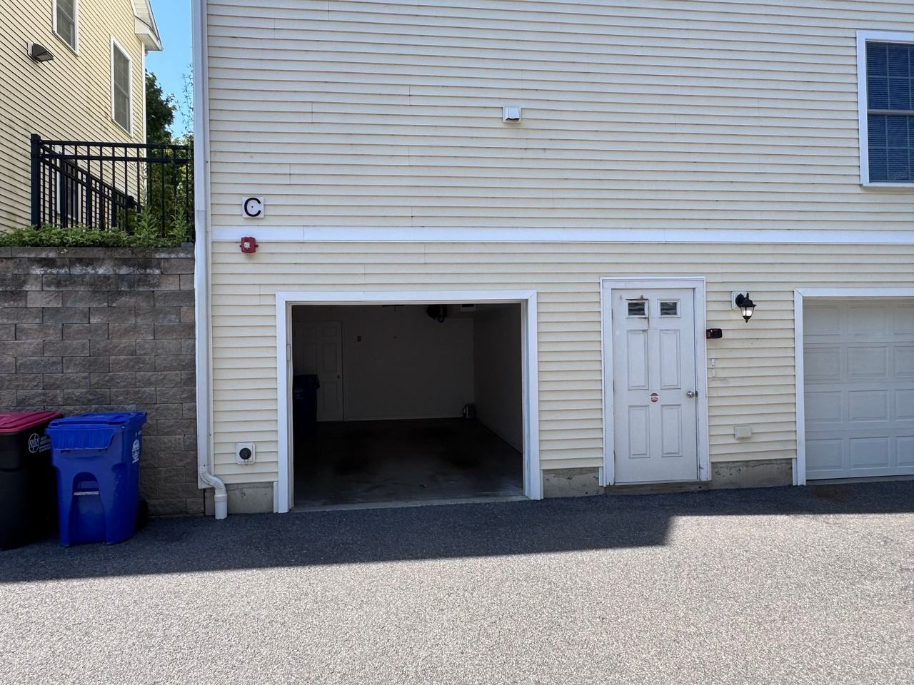 Summerview Square - Photo 3 of 23