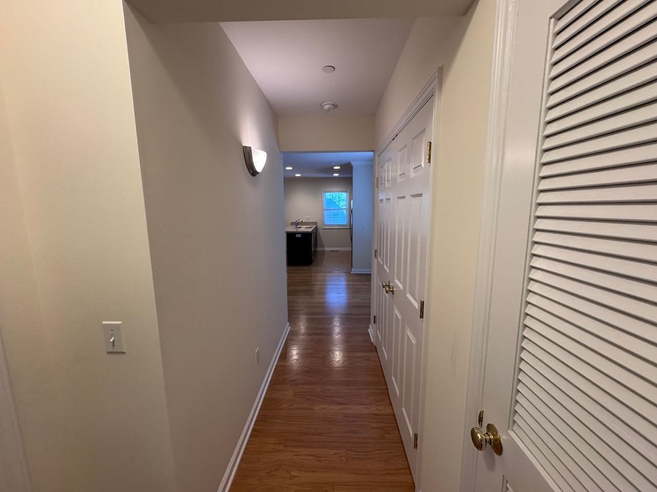 Summerview Square - Photo 6 of 23