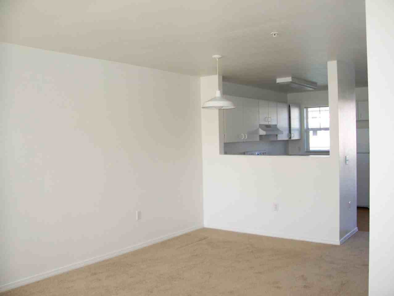 Gresham Central - Photo 5 of 6