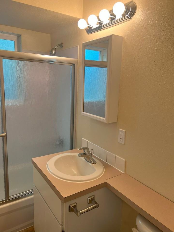 104-Oak Tree Terrace, LLC - Photo 6 of 29