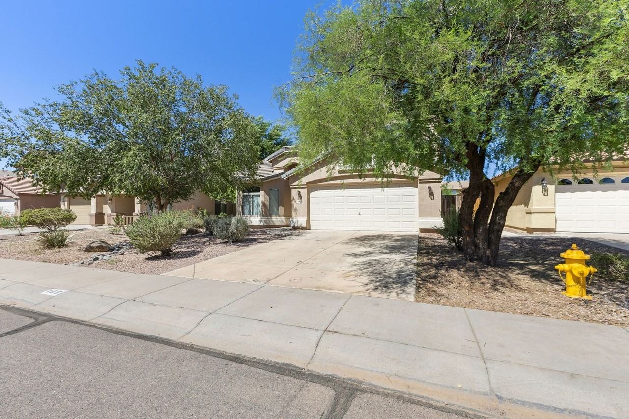 106 W Holstein Trl - Photo 2 of 30