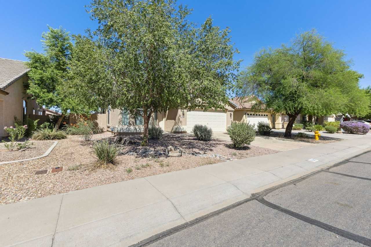 106 W Holstein Trl - Photo 3 of 30