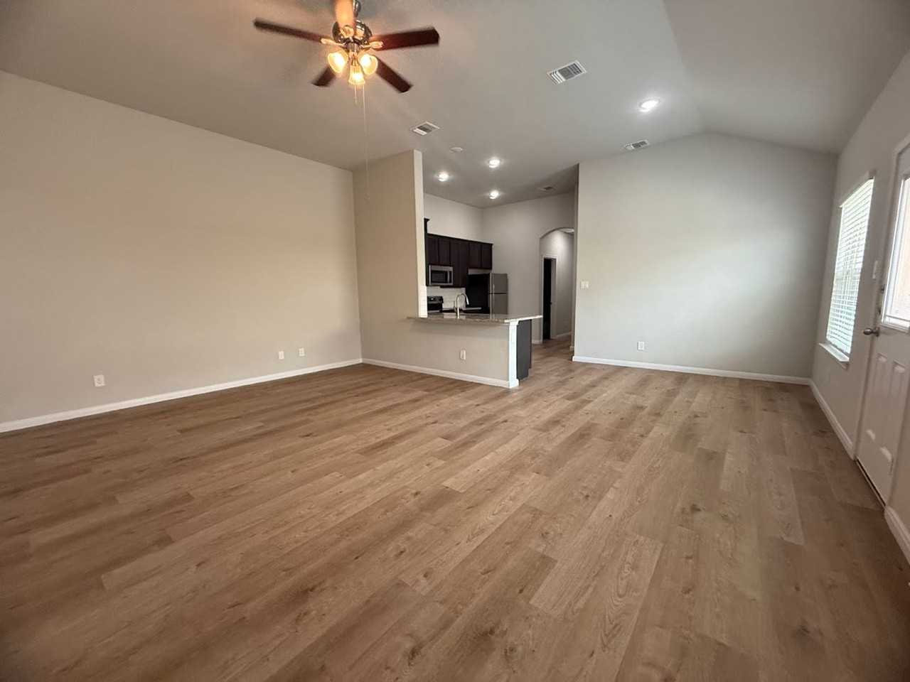 448 Emma Dr - Photo 2 of 20