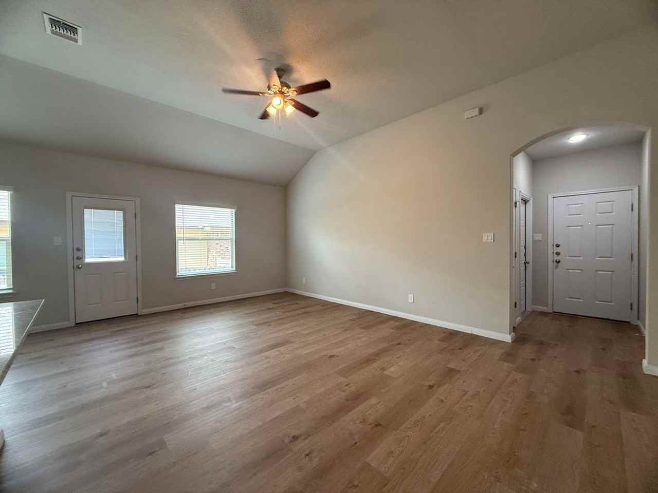 448 Emma Dr - Photo 3 of 20