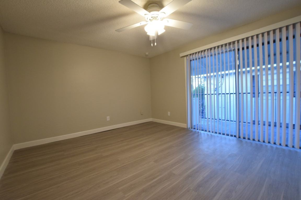 The Carl - Photo 3 of 16