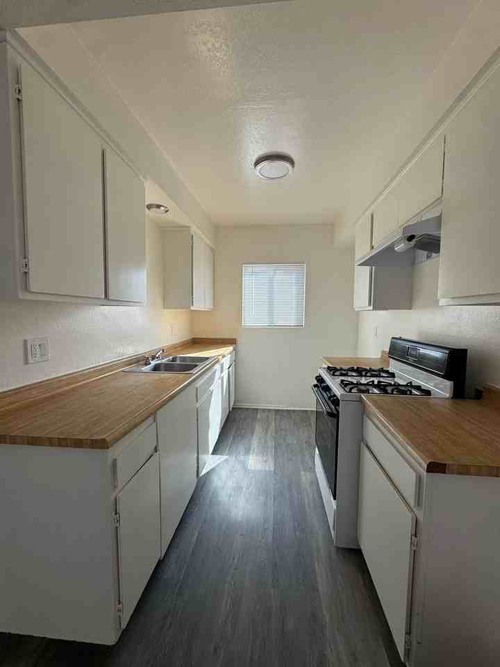 Warren St Family Village - Photo 4 of 21