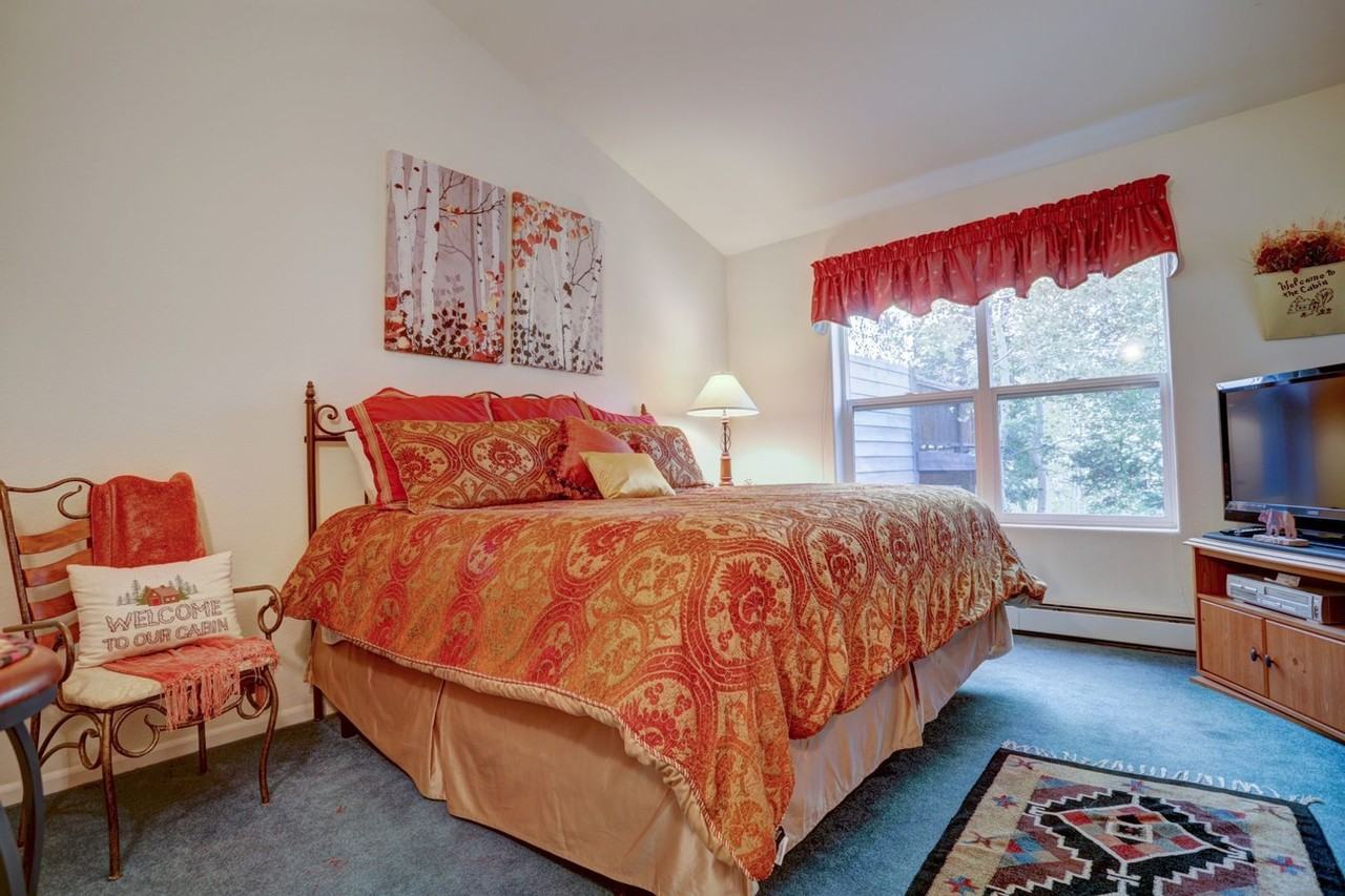 192 Burgundy Cir - Photo 5 of 15