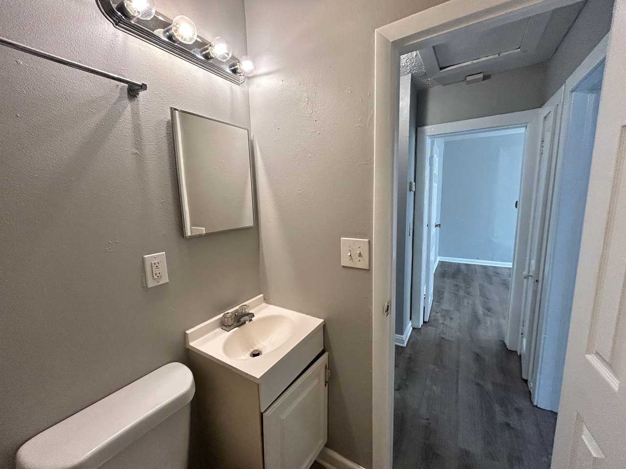 3516 Phyllis St - Photo 4 of 8