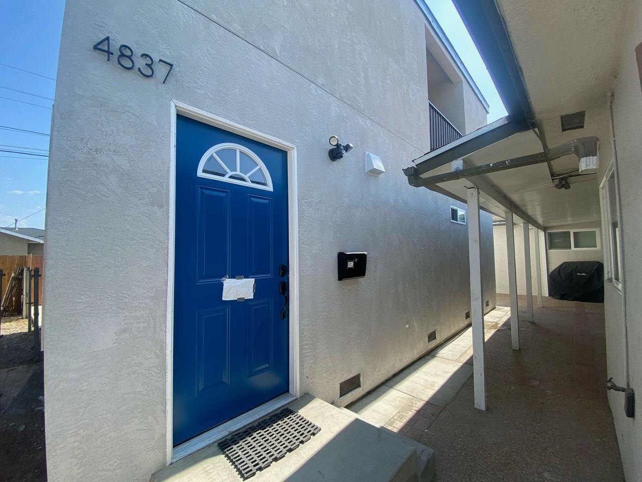 4837 63rd St - Photo 2 of 21