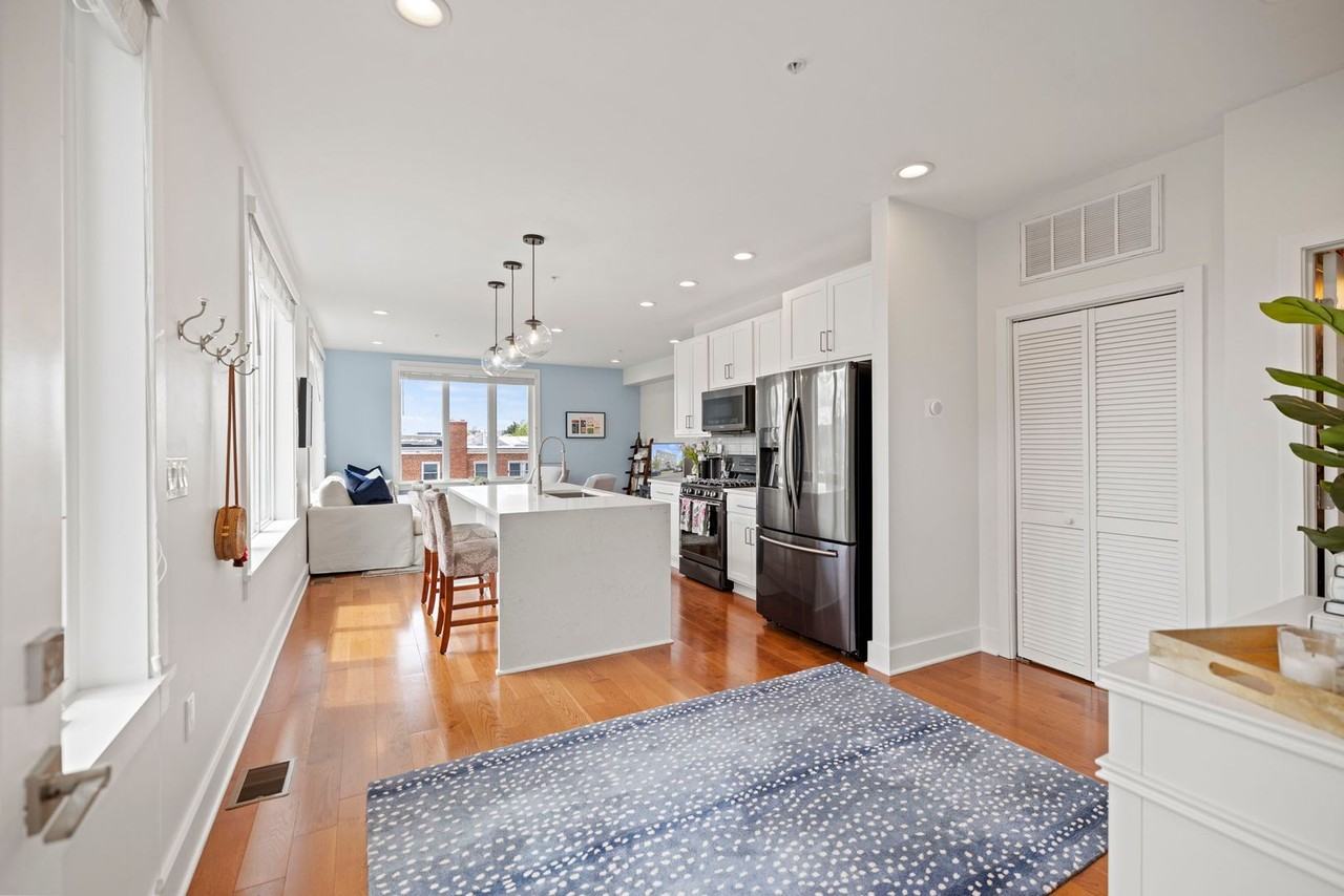 800 21st Street Northeast - Photo 7 of 35