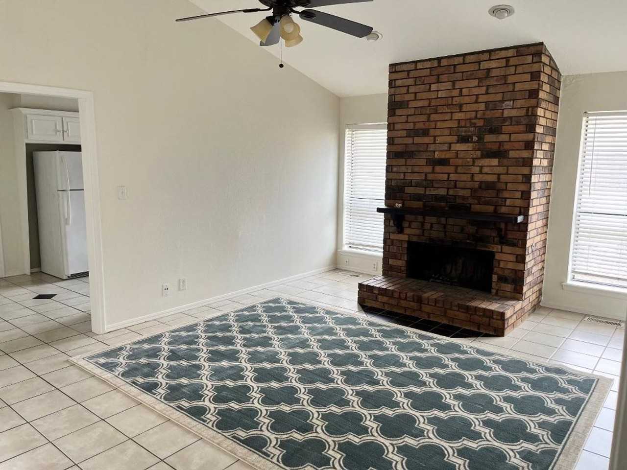 3701 River Oaks Dr - Photo 4 of 10