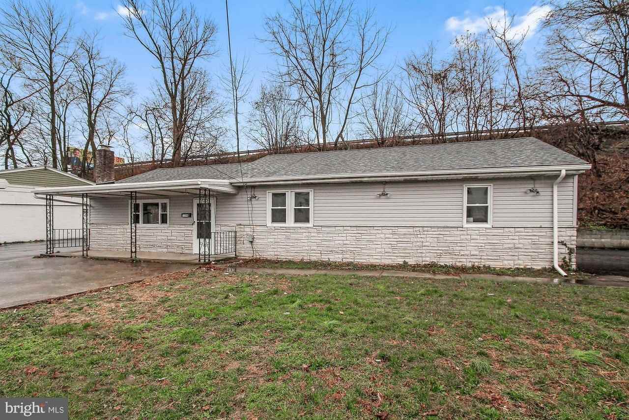 1144 3rd St - Photo 2 of 20