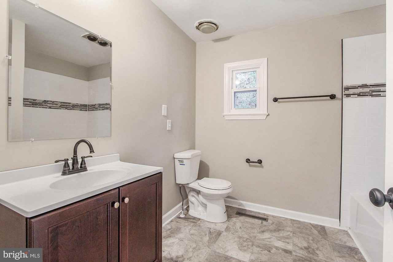 1144 3rd St - Photo 4 of 20