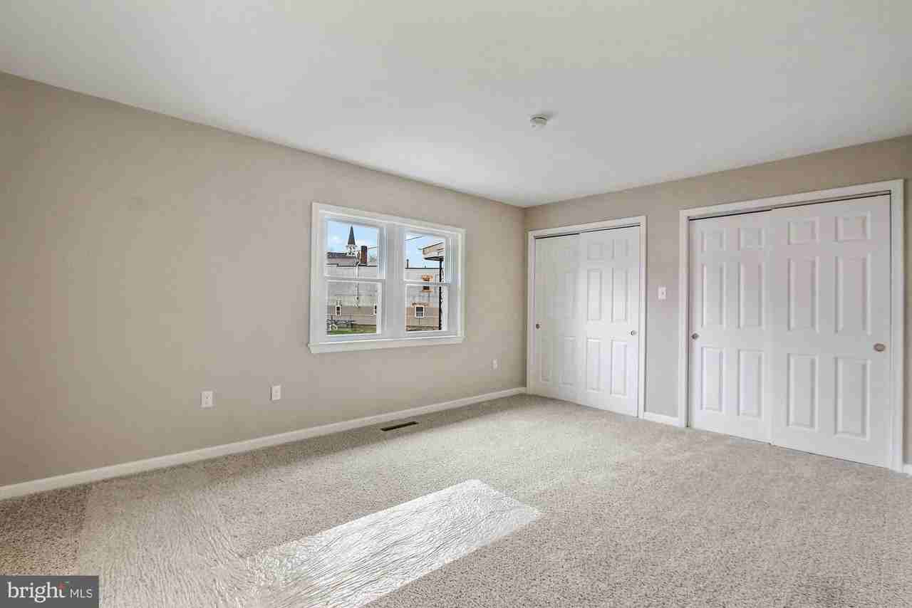 1144 3rd St - Photo 5 of 20