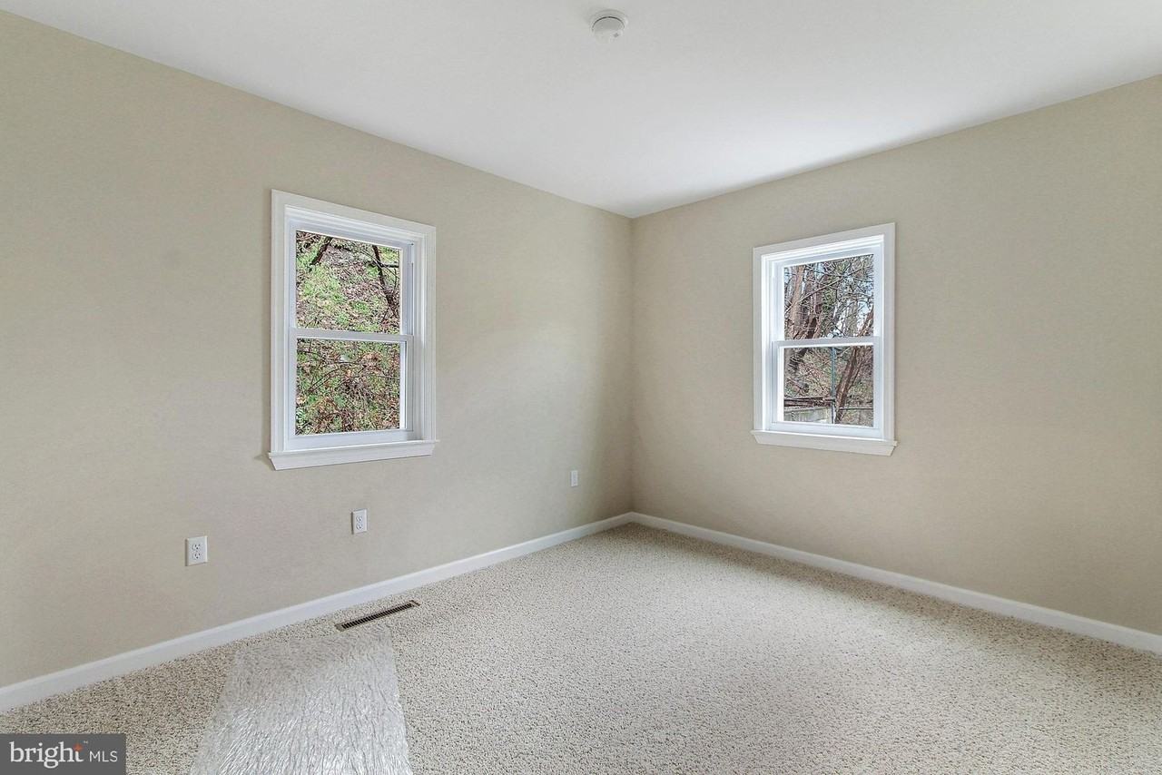1144 3rd St - Photo 6 of 20