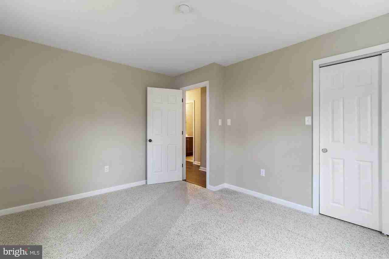 1144 3rd St - Photo 7 of 20