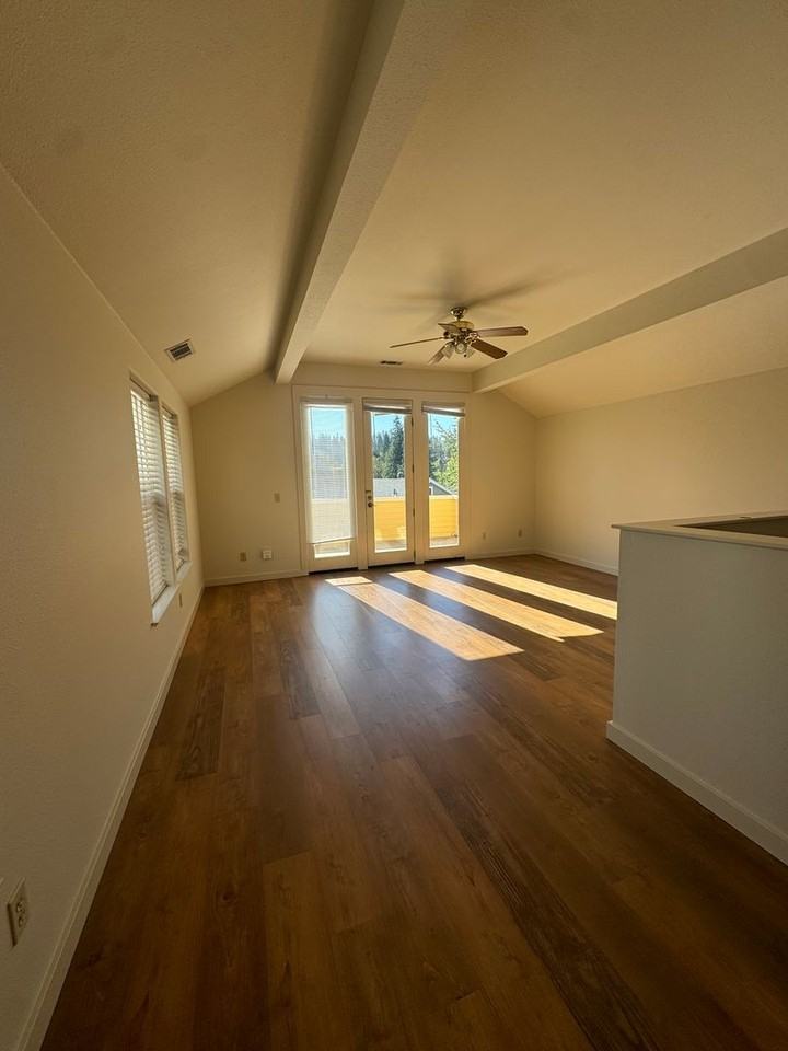 225 S Church St - Photo 5 of 15