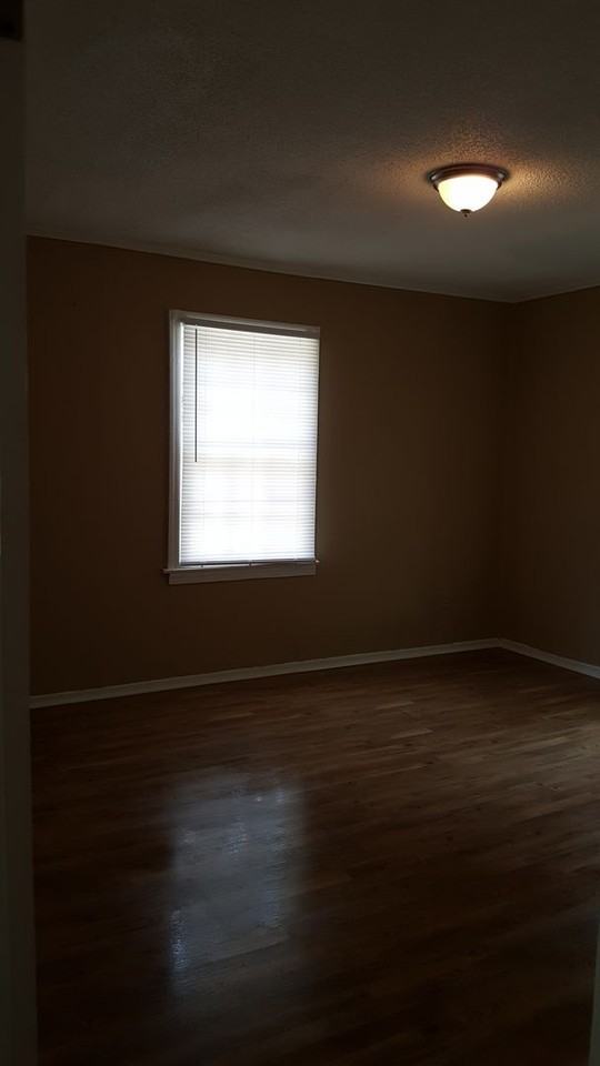 1390 Grand St - Photo 6 of 24