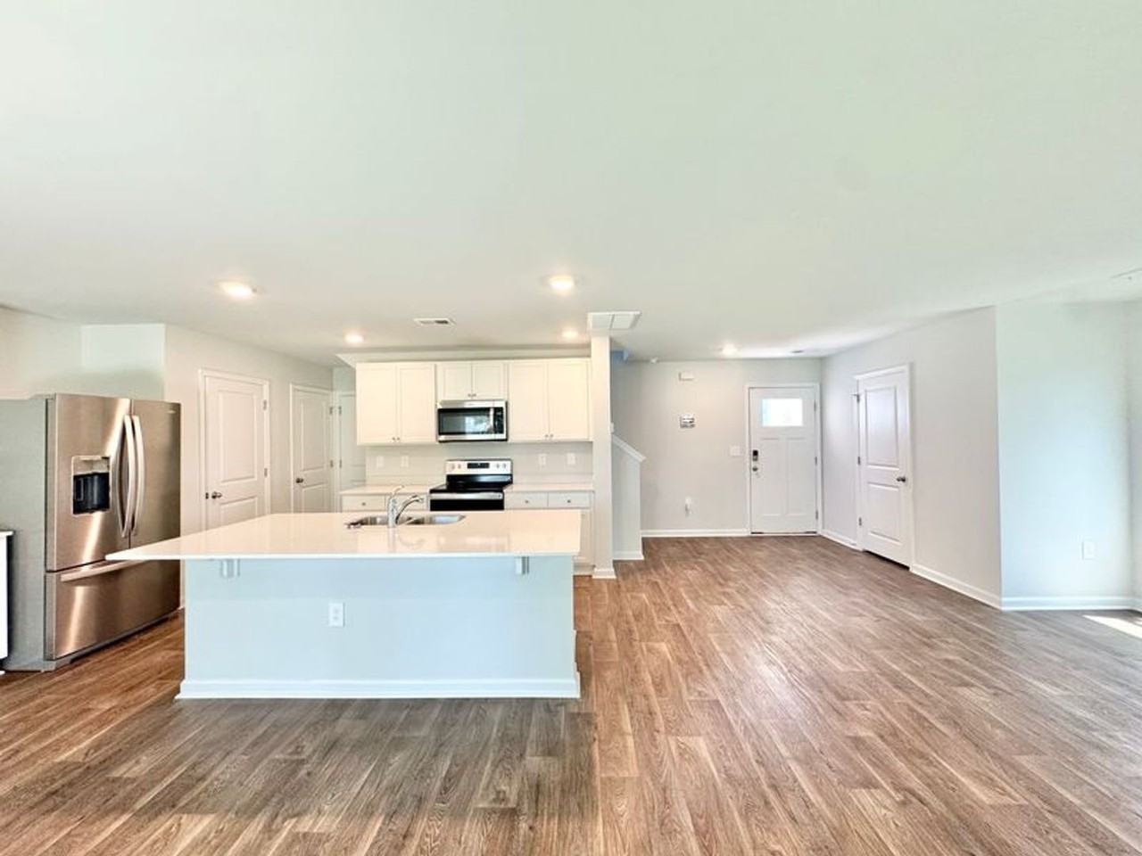 106 Windcrest Dr - Photo 3 of 23