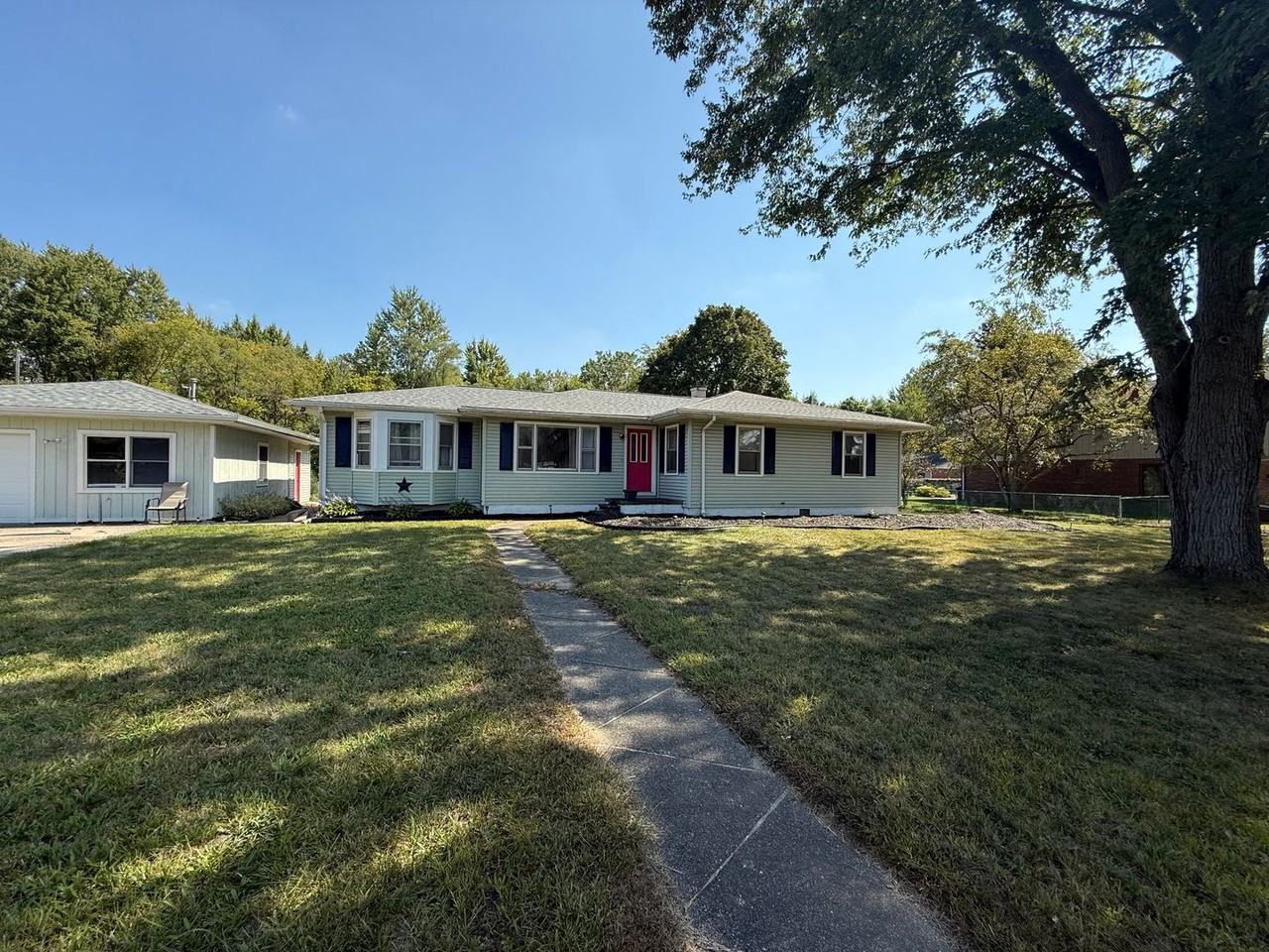 8603 Bunton Rd - Photo 2 of 21