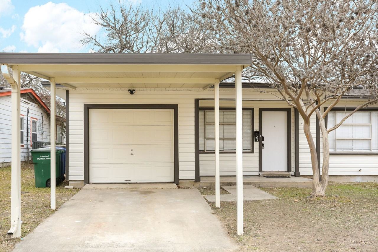 151 Pilgrim Dr - Photo 5 of 26