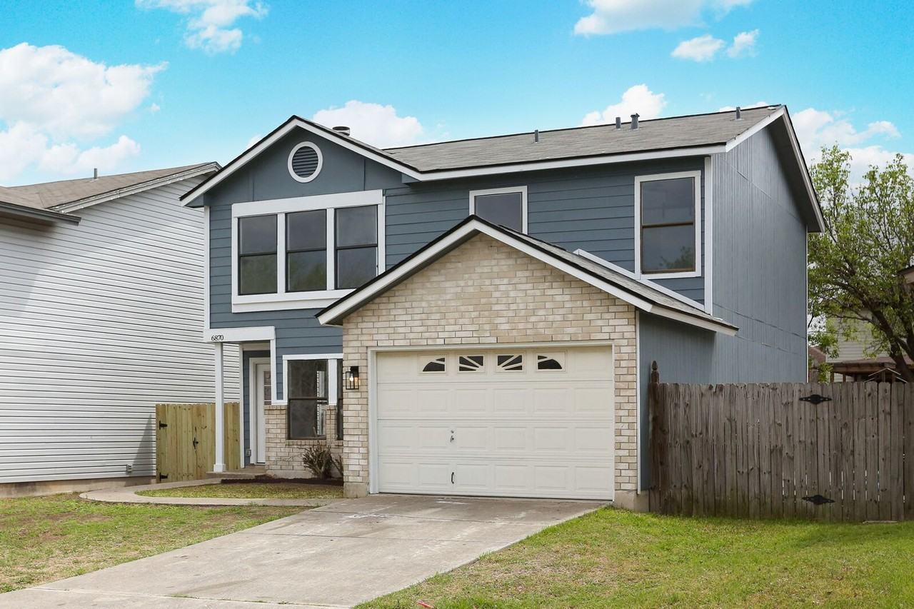 6870 Flaming Ridge Dr - Photo 3 of 33