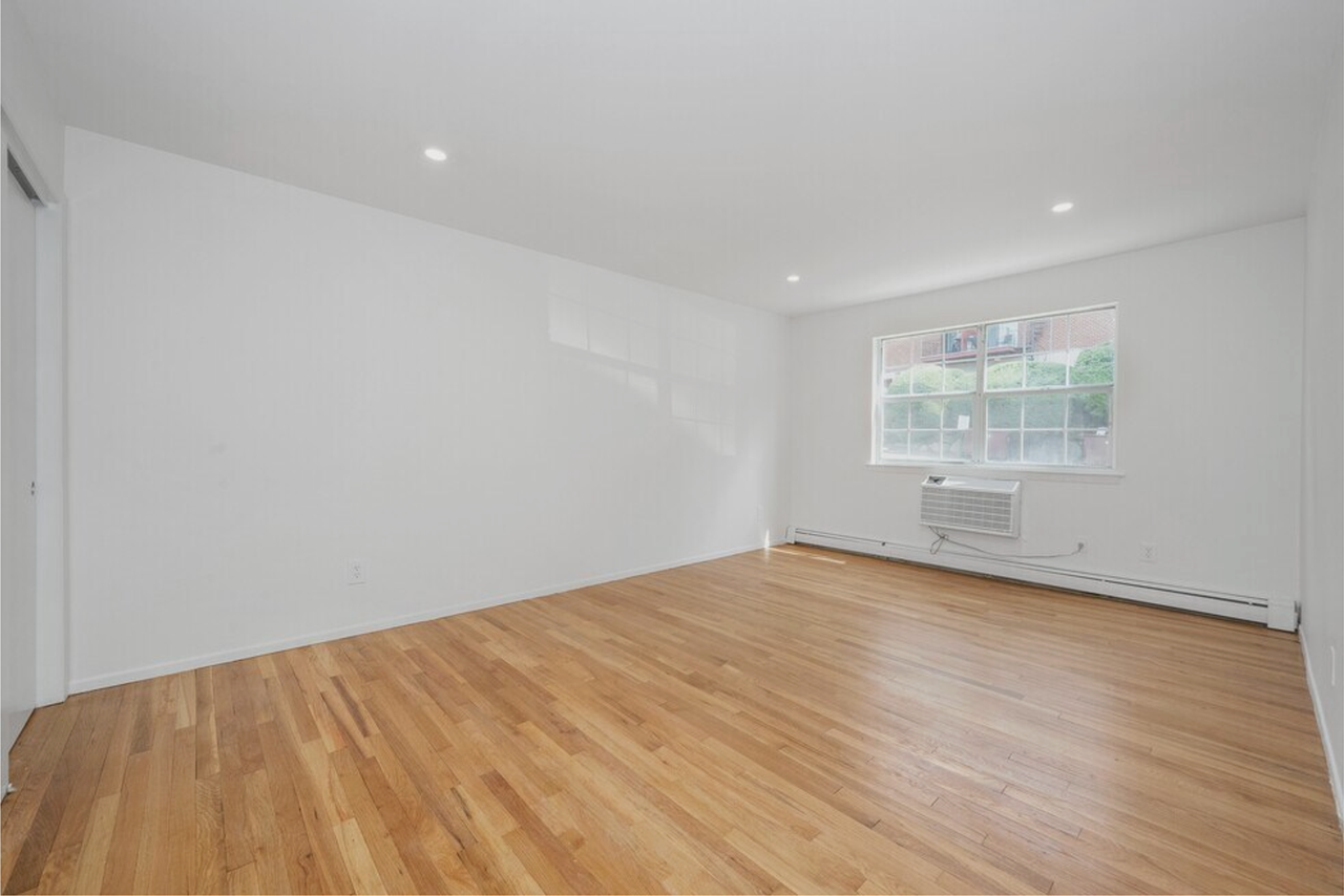 Parkside Apartments at Croton On Hudson - Photo 6 of 11