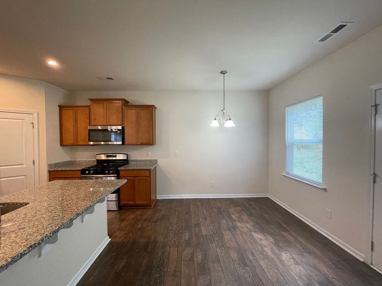 7047 Thornrose Dr - Photo 6 of 20