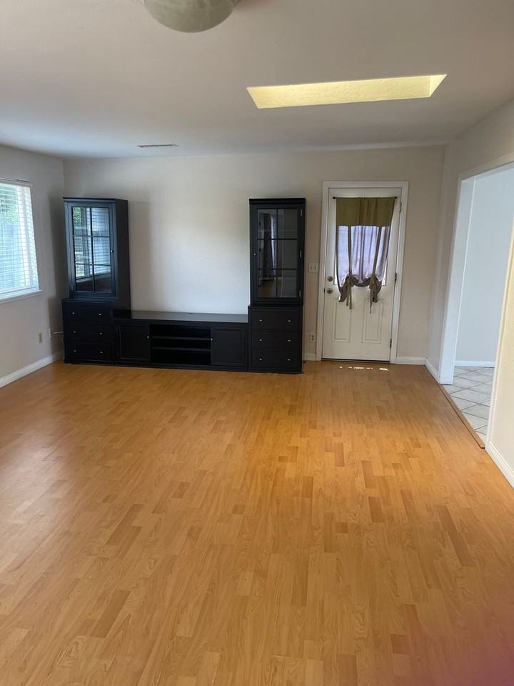 443 Cherry Ave - Photo 4 of 14