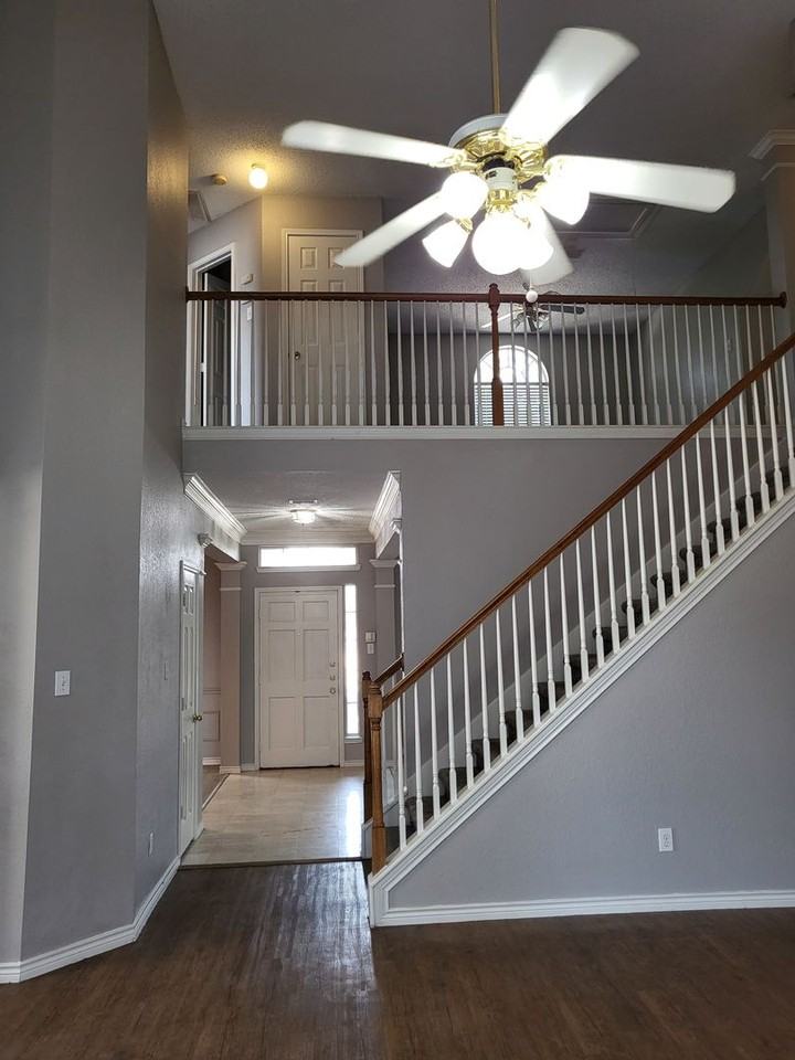 6411 Clear Pool Dr - Photo 3 of 27