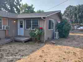 featured image of 1011 Se Locust St