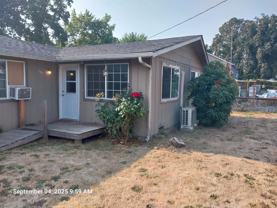 1011 Se Locust St - Photo 1 of 1