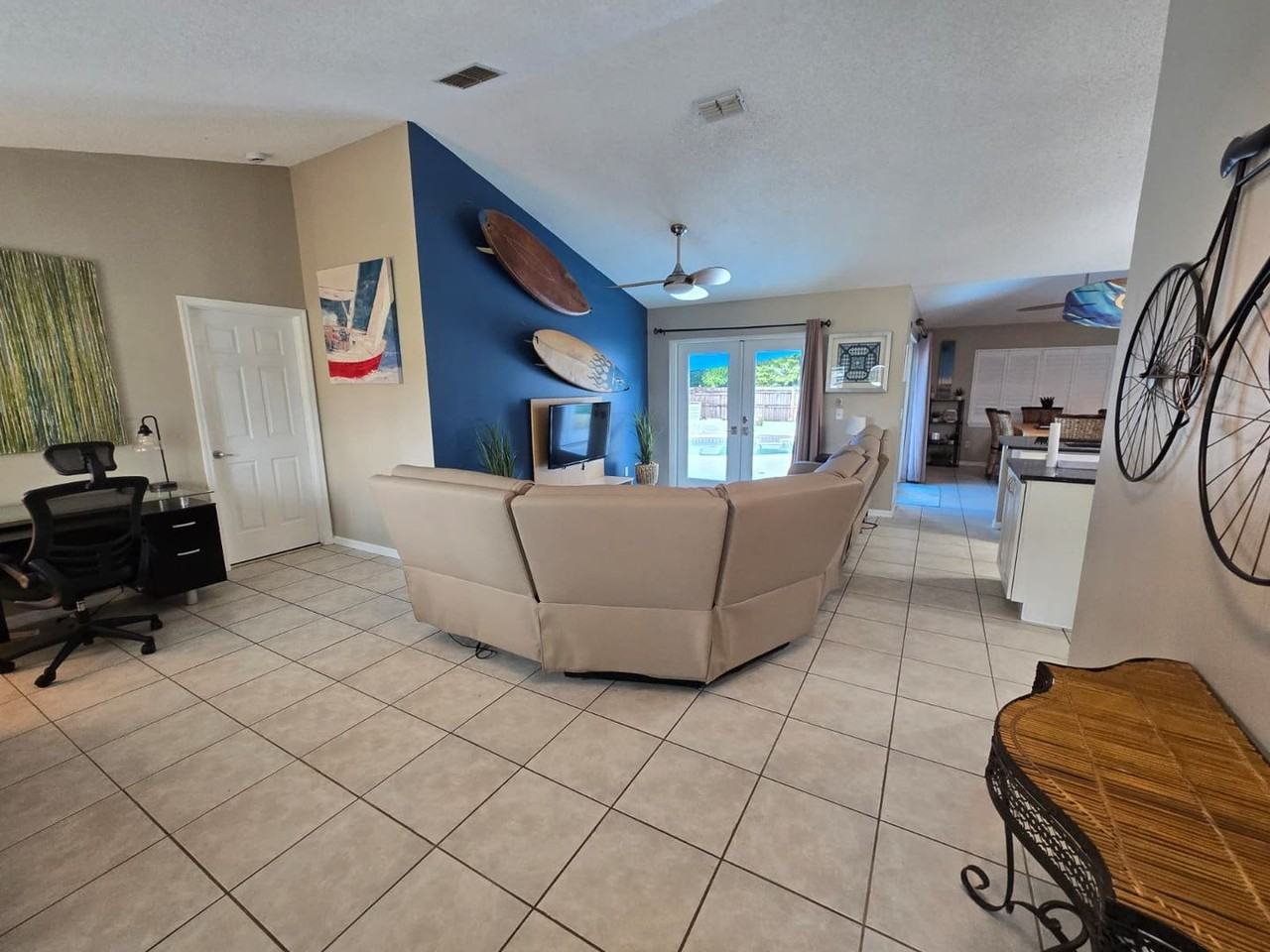 862 Sw Carmelite St - Photo 7 of 32